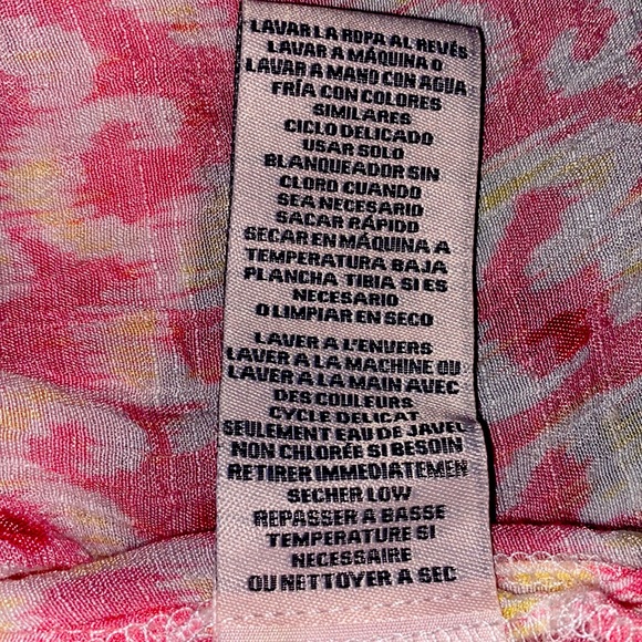 Nanette Lepore Rayon Polyester Blend Red and Pink Printed Blouse Cap Sleeves XS - Picture 6 of 7